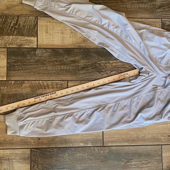 Lululemon Dance Studio Mid-Rise Jogger
Full Length - Picture 10 of 15